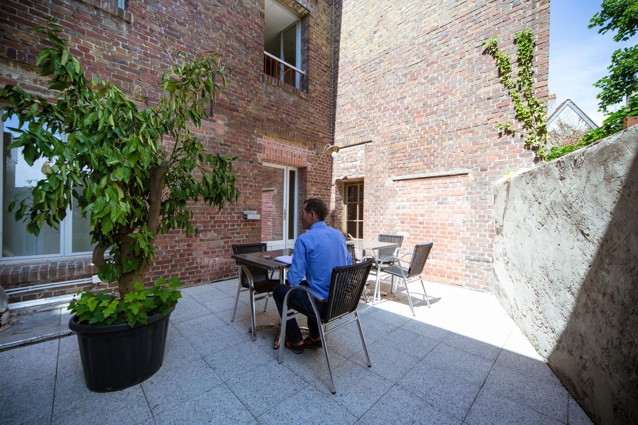 Logis Hotel - Le Petit Bellon Senlis (Oise) Exterior foto